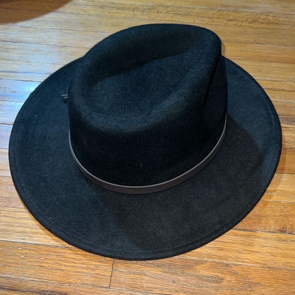 100% Wool Hat - Picture 2 of 4